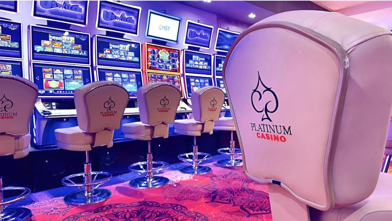 Platinum Hotel And Casino بانسكو المظهر الخارجي الصورة